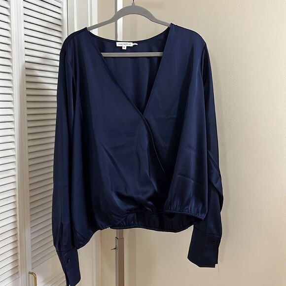 Good American Satin Wrap top - Picture 2 of 10